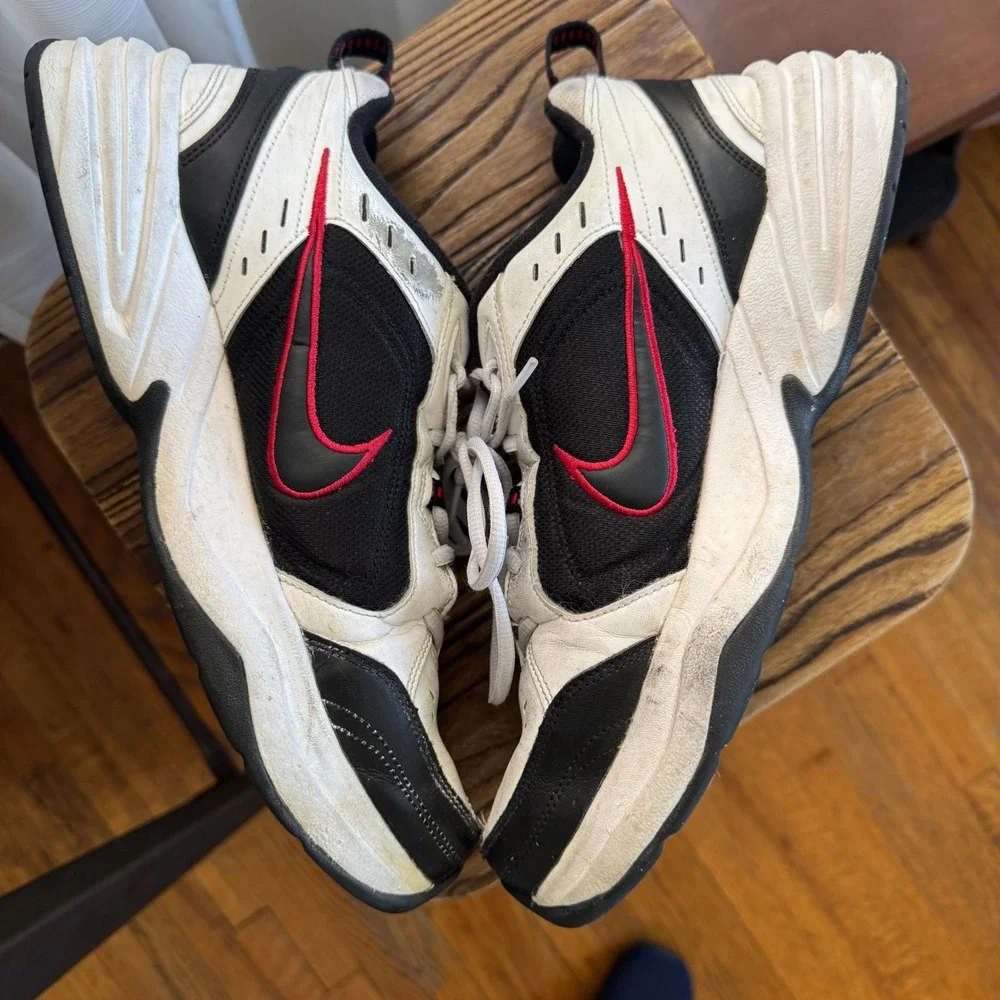 Nike Air Monarch IV Men's White Black Red Athletic Dad‎ Shoes Size 10.5